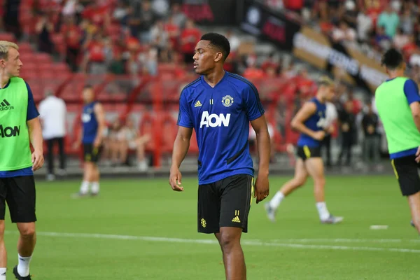 KALLANG, SINGAPORE - 19 Temmuz 2019: Anthony Martial # 11 MANCHESTER UTD Milli Stadyum, Singapur 'da antrenman yaparken