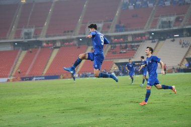 Bangkok-Tayland-19 Ocak 2020: Jasurbek yakhshiboev # 9 Özbekistan Oyuncusu AFC U23 şampiyonluğu 2020 ile Tayland rajmankala Stadyumu 'nda Özbekistan' a karşı oynanan maç sırasında