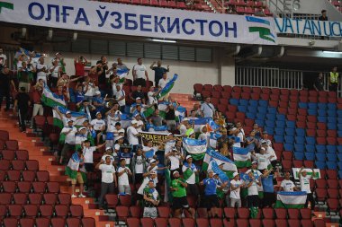 Bangkok-Tayland-19 Ocak 2020: AFC U23 şampiyonluğu sırasında Özbekistan 'ın tanımlanamayan taraftarları Tayland' daki Rajmankala Stadyumu 'nda Özbekistan' a karşı BAE maçı düzenledi.