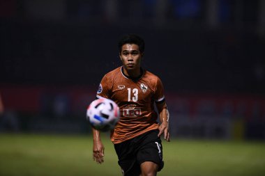 Chiangrai-Tayland-FEB 18, 2020: Chiangrai utd 'ın oyuncusu 2020 Kıç Savaşı sırasında Beijing guoan fc' ye karşı Birleşik Stadyum, Chiangrai, Tayland
