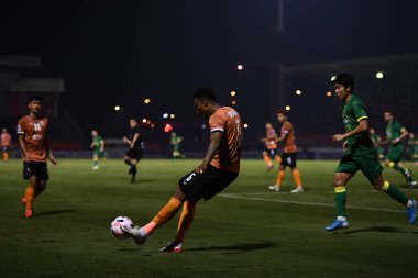 Chiangrai-Tayland-FEB 18 2020: BRINNER HENRIQUE SOUZA # 5 chiangrai uted in action during afc 2020 between chiangrai utd against Beijing guoan fc at United stadium, chiangrai, thailand