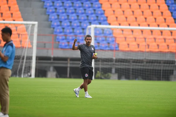 バンコク 2020年1月20日 Afcチャンピオンリーグ2020前のトレーニング中 タイのPatスタジアムでポートFcのサーレット トレパンアシスタントコーチ — ストック写真