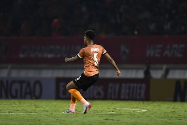 Chiangrai-Tayland-FEB 18 2020: BRINNER HENRIQUE SOUZA # 5 chiangrai uted in action during afc 2020 between chiangrai utd against Beijing guoan fc at United stadium, chiangrai, thailand
