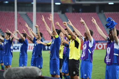 Bangkok-Tayland-19 Ocak 2020: Jasurbek yakhshiboev # 9 Özbekistan Oyuncusu AFC U23 şampiyonluğu 2020 ile Tayland rajmankala Stadyumu 'nda Özbekistan' a karşı oynanan maç sırasında