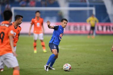 Bangkok-Tayland-20 Mar 2021-Sarach yooyen # 6 bg prathum oyuncusu BG prathum ile Léo Stadyumu 'nda ratchaburi karşı karşıya