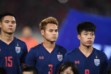 Hanoi-Vietnam-19 Kasım 2019: Fifa Dünya Kupası Katar 2022 'de Vietnam' a karşı Vietnam 'daki Dinh Stadyumu' nda Tayland Bunmatan Oyuncusu Theerathon