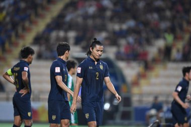 Bangkok-Tayland-14 Ocak 2020: Thitawee auksornsri # 2 Tayland futbolcusu 2020 yılında Tayland ile Irak arasında Tayland rajamankala Stadyumu, Tayland