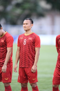 Laguna-Philippine-5 Aralık 2019: Trong Hoang NGUYEN # 8 Vietnamlı oyuncu SEAGAMES 2019 sırasında Tayland ile Vietnam arasında binan futbol stadyumu, philippine
