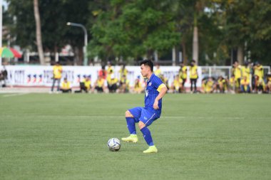 Hanoi-Vietnam-19 Kasım 2019: Fifa Dünya Kupası Katarı sırasında Supachok sarachat oyuncusu Vietnam 'daki Dinh Stadyumumda Vietnam' a karşı