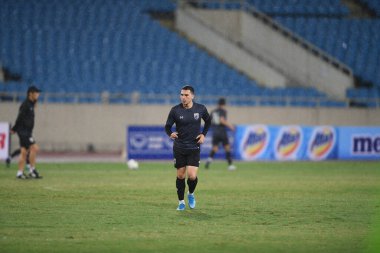 Hanoi-Vietnam-18 Kasım 2019: Tristan do Player of thailand, Fifa Dünya Kupası 2022 öncesinde Vietnam 'a karşı benim dinh stadyumumda oynanan resmi eğitim sırasında