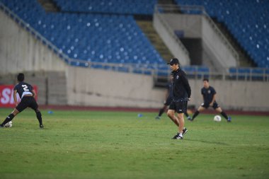 Bangkok-Tayland-14 Ocak 2020: Tayland rajamankala stadyumu, Tayland 'da Irak' a karşı 2020 yılındaki AFC U23 şampiyonluğu sırasında Akira nishino teknik direktörü görev başında