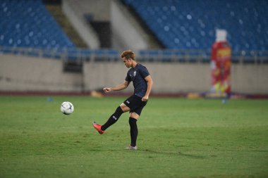 Hanoi-Vietnam-18 Kasım 2019: Fifa Dünya Kupası 'na katar 2022' den önce Vietnam 'daki My dinh Stadyumu, Vietnam' da yapılan resmi eğitim sırasında Bunmatan Tayland Oyuncusu Theerathon
