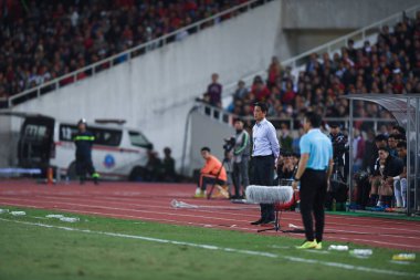 Hanoi-Vietnam-19 Kasım 2019: Akira nishino Tayland futbolcusu Fifa Dünya Kupası Katarı 2022 'de Vietnam' a karşı benim dinh stadyumumda