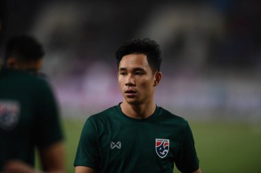 Hanoi-Vietnam-19 Kasım 2019: Fifa Dünya Kupası Katarı sırasında Supachok sarachat oyuncusu Vietnam 'daki Dinh Stadyumumda Vietnam' a karşı