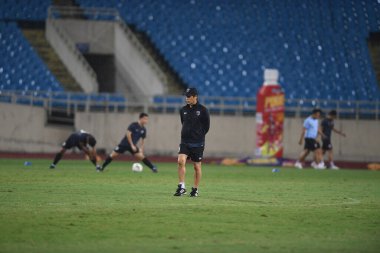 Bangkok-Tayland-14 Ocak 2020: Tayland rajamankala stadyumu, Tayland 'da Irak' a karşı 2020 yılındaki AFC U23 şampiyonluğu sırasında Akira nishino teknik direktörü görev başında