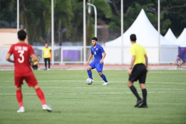Laguna-Philippine-5 Aralık 2019: Kritsada kaman # 18 Tayland futbolcusu SEAGAMES 2019 sırasında Vietnam 'a karşı binan futbol stadyumu, Filipinler