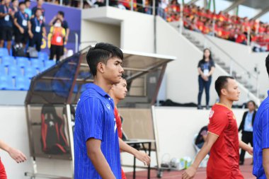 Laguna-Filipin-5 Aralık 2019: Tayland Futbol Stadyumu, Filipin 'de Vietnam' a karşı SEAGAMES 2019 sırasında Suphanat Mueanta # 17 Tayland Oyuncusu