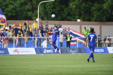 Laguna-Philippine-5 Aralık 2019: Kritsada kaman # 18 Tayland futbolcusu SEAGAMES 2019 sırasında Vietnam 'a karşı binan futbol stadyumu, Filipinler