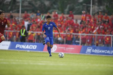 Laguna-Filipin-5 Aralık 2019: Tayland Futbol Stadyumu, Filipin 'de Vietnam' a karşı SEAGAMES 2019 sırasında Suphanat Mueanta # 17 Tayland Oyuncusu