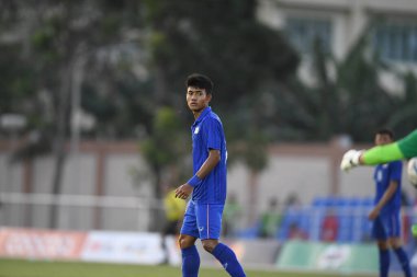 Laguna-Filipin-5 Aralık 2019: Tayland Futbol Stadyumu, Filipin 'de Vietnam' a karşı SEAGAMES 2019 sırasında Suphanat Mueanta # 17 Tayland Oyuncusu