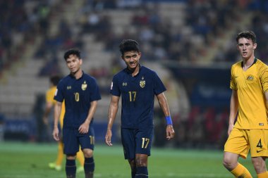 Bangkok-Tayland-11 Ocak 2020: Suphanat Mueanta # 17 Tayland futbolcusu AFC U23 şampiyonluğu sırasında Tayland ile Tayland rajamankala Stadyumu arasında