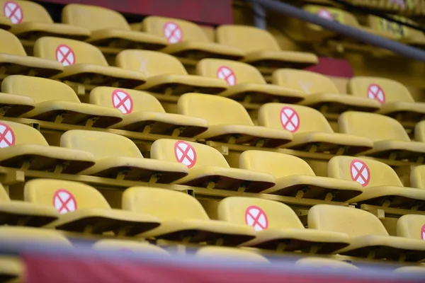 Társadalmi Távolságot Jelez Stadionban Futball — Stock Fotó