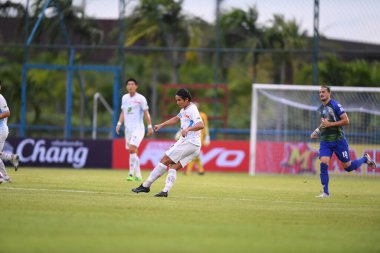 Bangkok, Tayland-11 Eylül 2021: LADkrabang 54 Stadyumu, Tayland Lumkrabang 54 Stadyumu 'ndaki lumphun savaşçısına karşı 2021 yılındaki gümrük baskını sırasında Lumphun savaşçısı