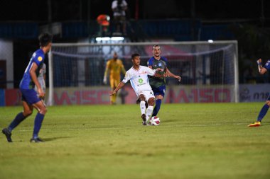 Bangkok-thailand-11SEP2021-ANAN YODSANGWARN # 66 Lumphun savaşçısı 2021 sırasındaki gümrük ladkrabang ile ladkrabang54 Stadyumu, Tayland 'daki lumphun savaşçılarına karşı savaşıyor.