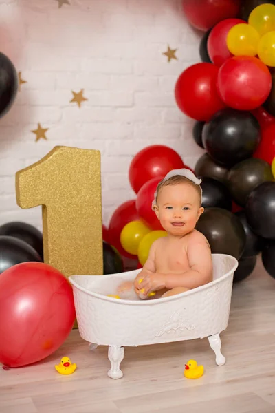 Feliz Bebê Rindo Tomando Banho Jogando — Fotografia de Stock