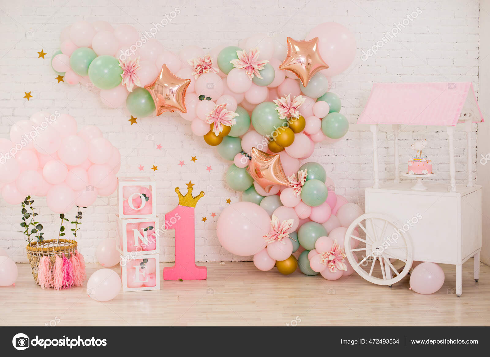 Pink Decor Flowers First Birthday Stock Photo by ©dementevajulia 472493534