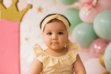 İlk doğum günü kızı pembe dekor