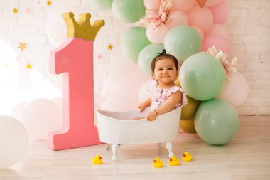 Banyo kızı ve ördek