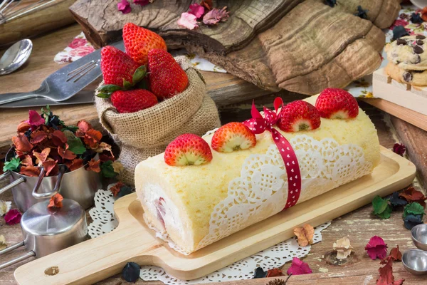 Strawberry Roll Cake — Stock Photo, Image