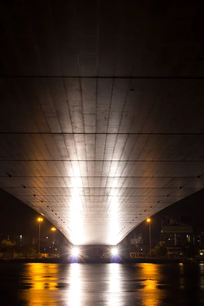 Мост Рама VIII ночью — стоковое фото