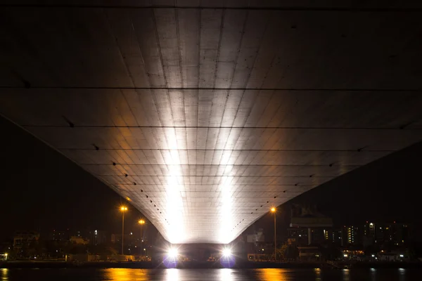 Rama VIII Ponte à noite — Fotografia de Stock