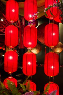 Çin kırmızı fenerler