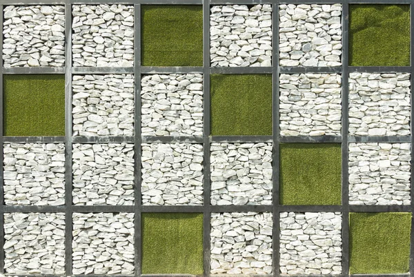 Taş ve çim duvar — Stok fotoğraf