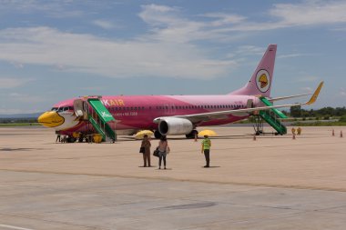 Khonhaen Havaalanı'nda uçak