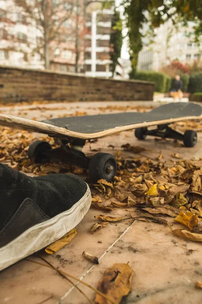 Skateboard Een Park Herfst — Stockfoto