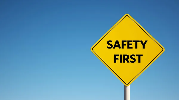 Safety Sign with Clipping Pat — Stock Photo, Image