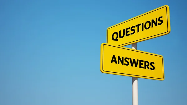 Pergunta e resposta Signpost com Clipping Pat — Fotografia de Stock
