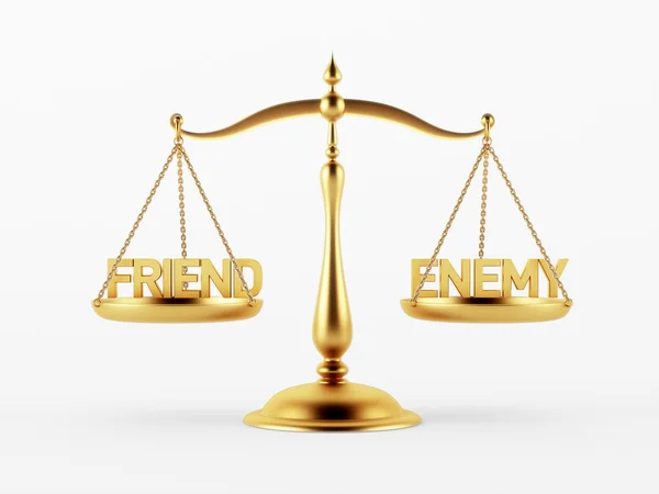Концепция шкалы справедливости для друзей и врагов — стоковое фото
