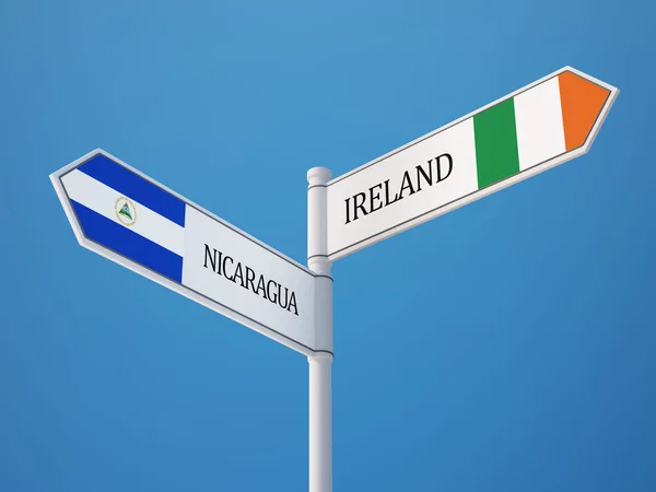 Nicaragua irland sign flags konzept — Stockfoto