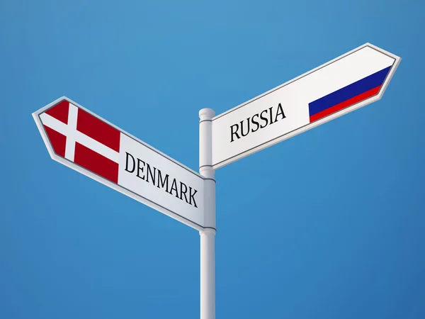 Ryssland Danmark Sign flaggor koncept — Stockfoto