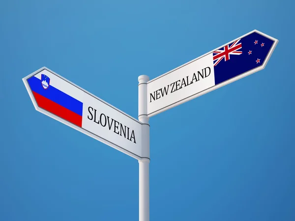 Slovenien Nya Zeeland tecken flaggor koncept — Stockfoto