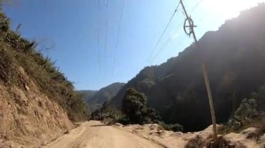 İran ve Türkiye 'ye Moto Macerası. Güzel göl ve dağ 