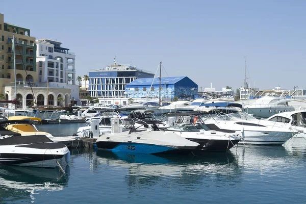 Limassol Chipre Junho 2020 Vista Iates Barcos Ancorados Limassol Marina — Fotografia de Stock