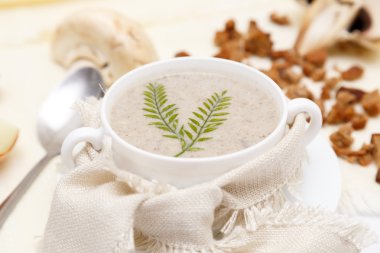 mantar çorbası püre.