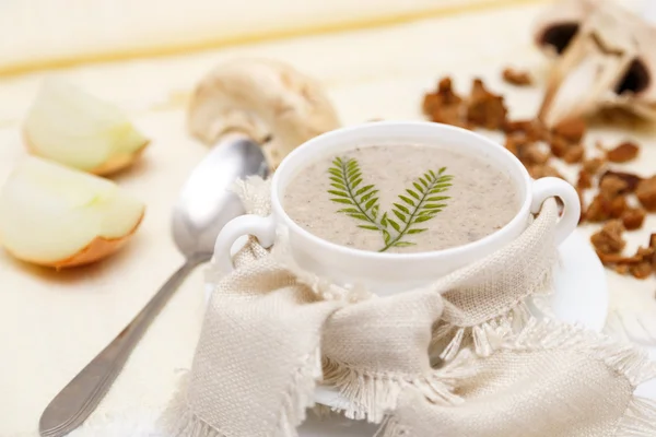 mantar çorbası püre.