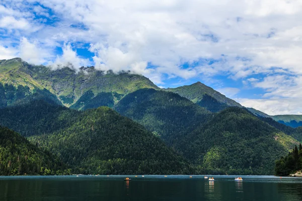 Abhazya'da ritsa Gölü
